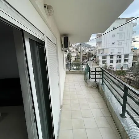 Flat Apartment *
